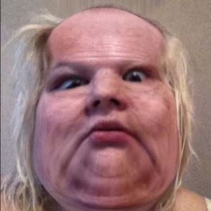 Meet your Posher, Roeann